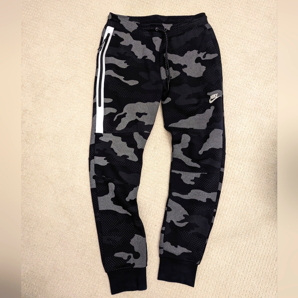 Nike Black and Gray Camo Joggers RARE